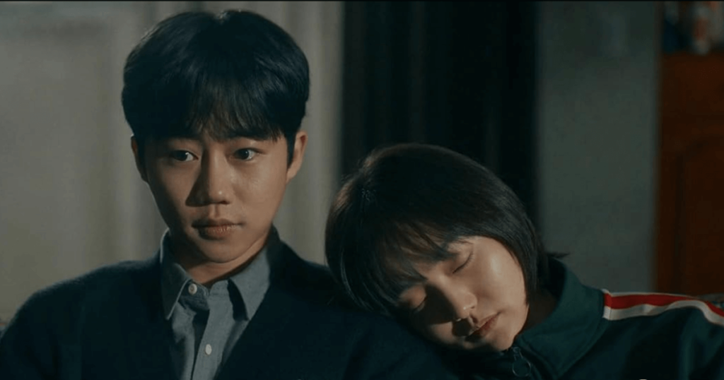 Is Jeong Jin-Man still alive: Park Ji-bin as Bae Jeong-min in A Shop for Killers